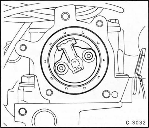 Opel Omega Reparaturanleitung. Zündverteiler aus- und einbauen 