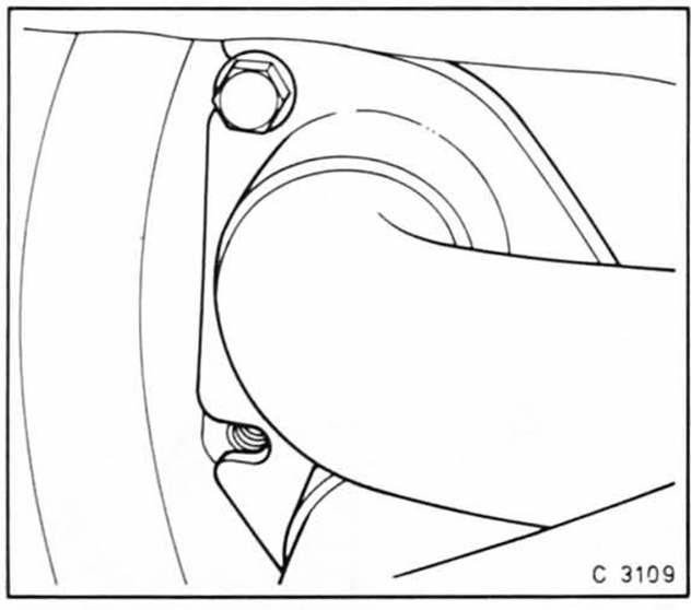 Opel Omega Reparaturanleitung. Zylinderkopf aus-und einbauen 