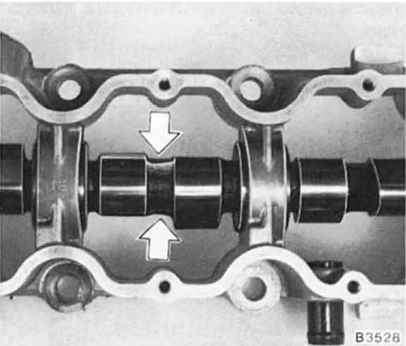 Opel Omega Reparaturanleitung. Zylinderkopf aus-und einbauen