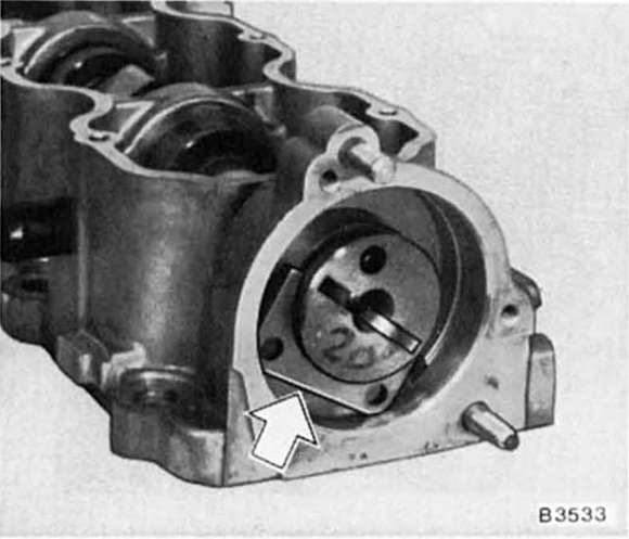 Opel Omega Reparaturanleitung. Nockenwellengehäuse ersetzen/ nockenwelle aus- und einbauen 