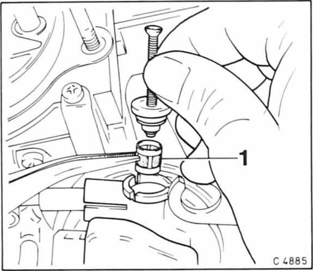 Opel Omega Reparaturanleitung. Filter für drosselklappenansteller aus- und einbauen 