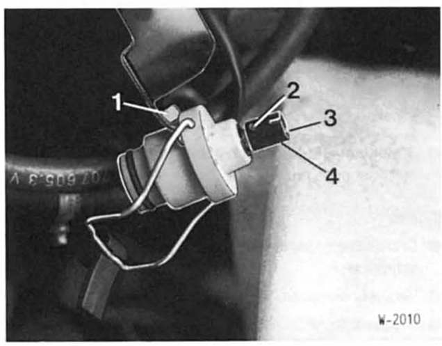 Opel Omega Reparaturanleitung. Drosselklappen-potentiometer aus- und einbauen/prüfen 