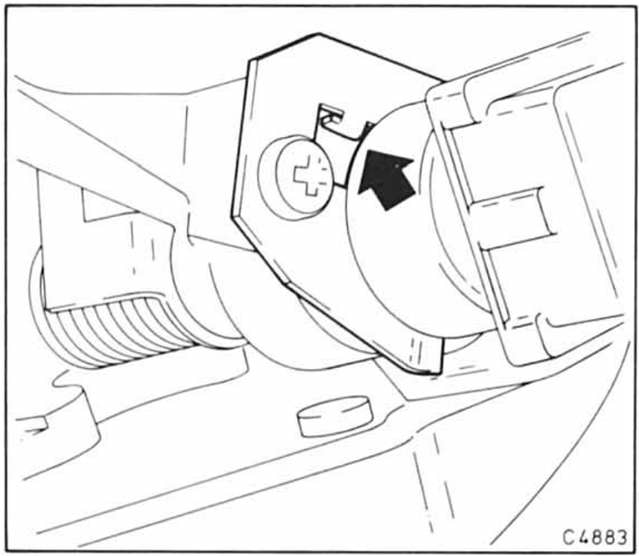 Opel Omega Reparaturanleitung. Drosselklappen-potentiometer aus- und einbauen/prüfen