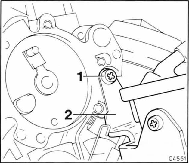 Opel Omega Reparaturanleitung. Vergaseroberteil aus- und einbauen