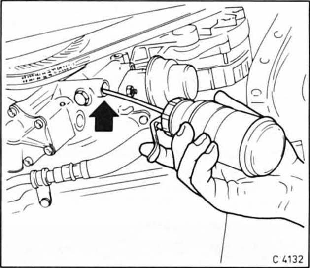 Opel Omega Reparaturanleitung. Spiel der ölpumpenzahnräder prüfen