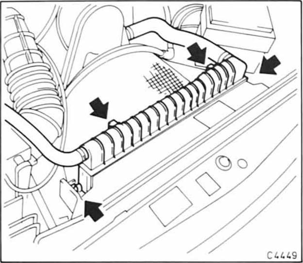 Opel Omega Reparaturanleitung. Kühler aus- und einbauen 