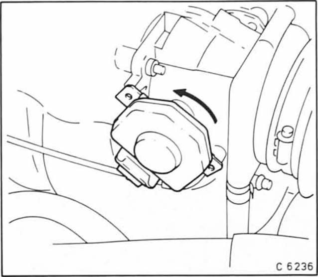 Opel Omega Reparaturanleitung. Drosselklappenschalter prüfen, einstellen, ersetzen 