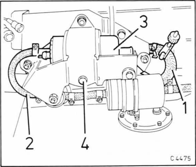 Opel Omega Reparaturanleitung. Kraftstoffmeÿgerät ersetzen