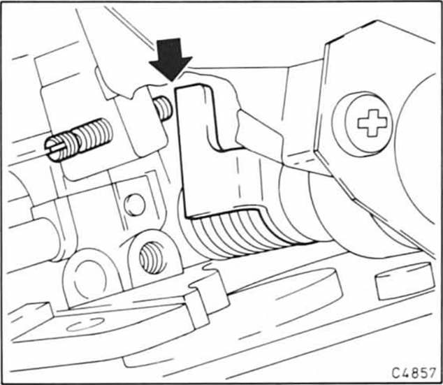 Opel Omega Reparaturanleitung. Drosselklappenansteller einstellen