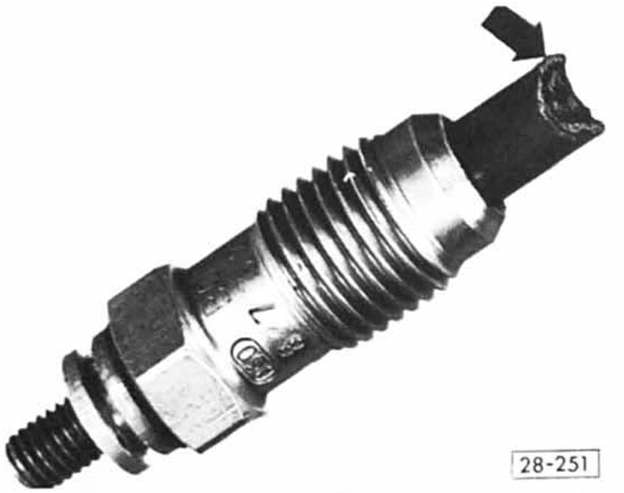 Opel Omega Reparaturanleitung. Glühkerzen mit verbrannten glühstiften