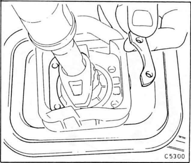 Opel Omega Reparaturanleitung. Schalthebel aus-und einbauen 