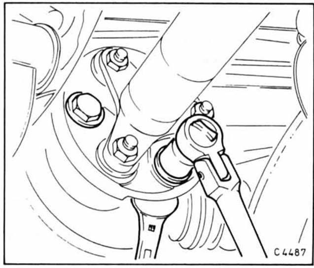 Opel Omega Reparaturanleitung. Gelenkwelle aus-und einbauen
