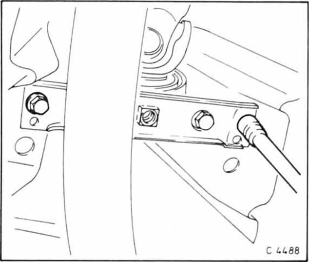 Opel Omega Reparaturanleitung. Gelenkwelle aus-und einbauen