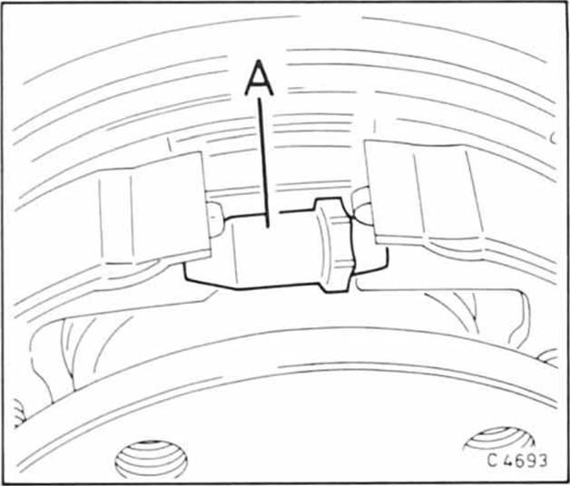 Opel Omega Reparaturanleitung. Bremsbacken für handbremse aus-und einbauen 