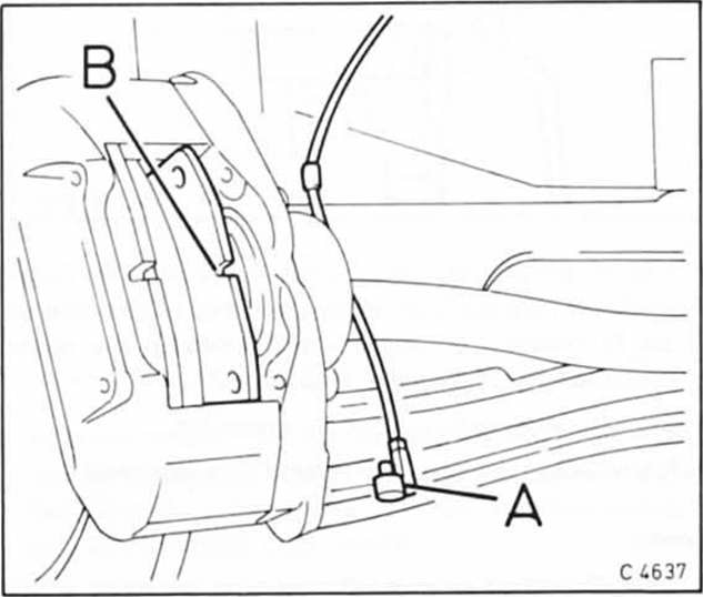 Opel Omega Reparaturanleitung. Scheibenbremsbeläge vorn aus-und einbauen 