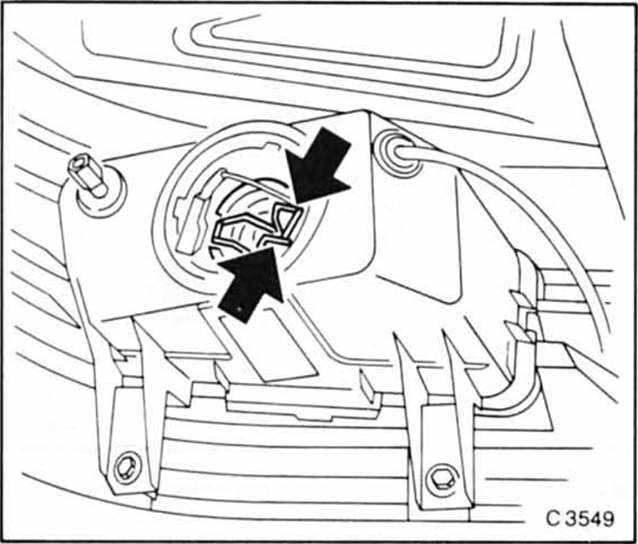 Opel Omega Reparaturanleitung. Nebelscheinwerfer