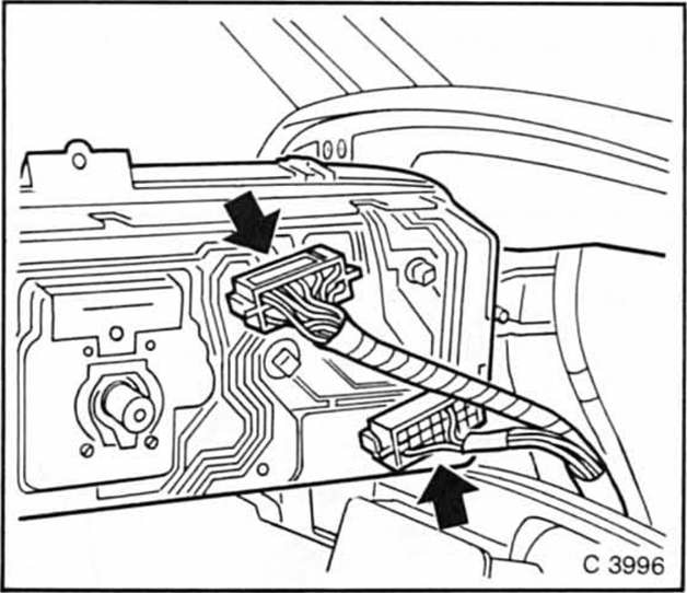 Opel Omega Reparaturanleitung. Schalttafeleinsatz aus- und einbauen 