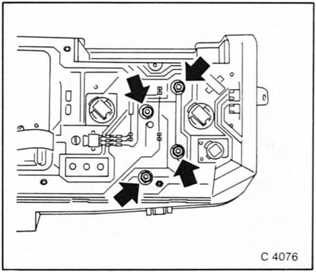 Opel Omega Reparaturanleitung. Instrumente aus- und einbauen